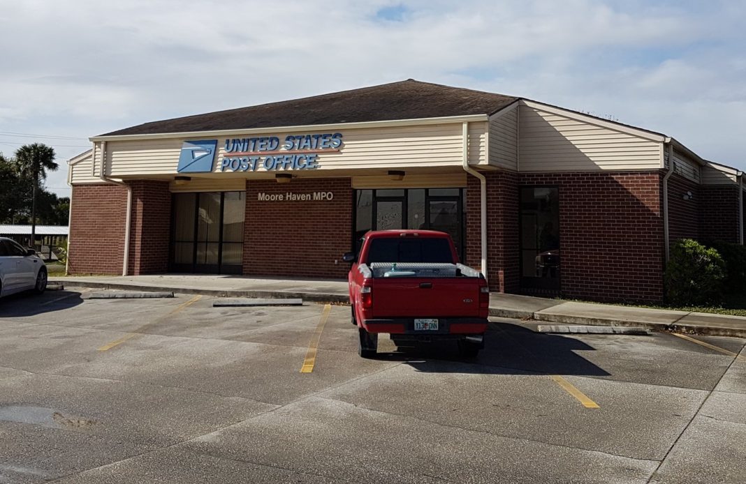 Moore Haven, Florida Post Office 33471