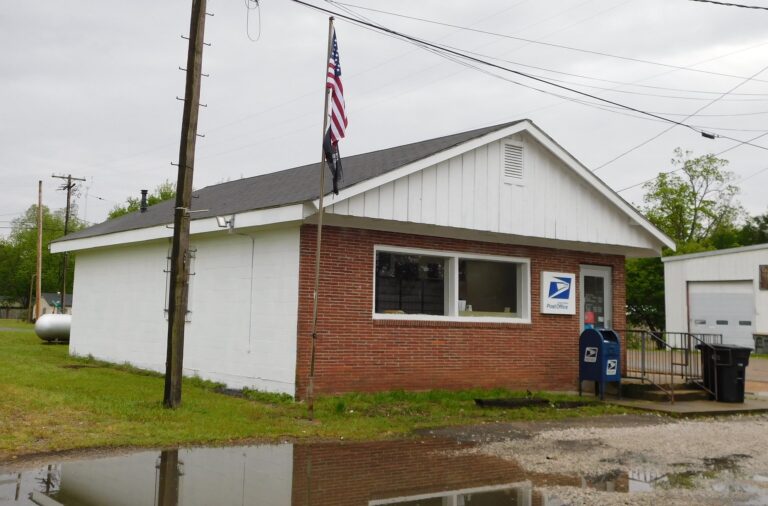 Gunnison, Mississippi Post Office 38746