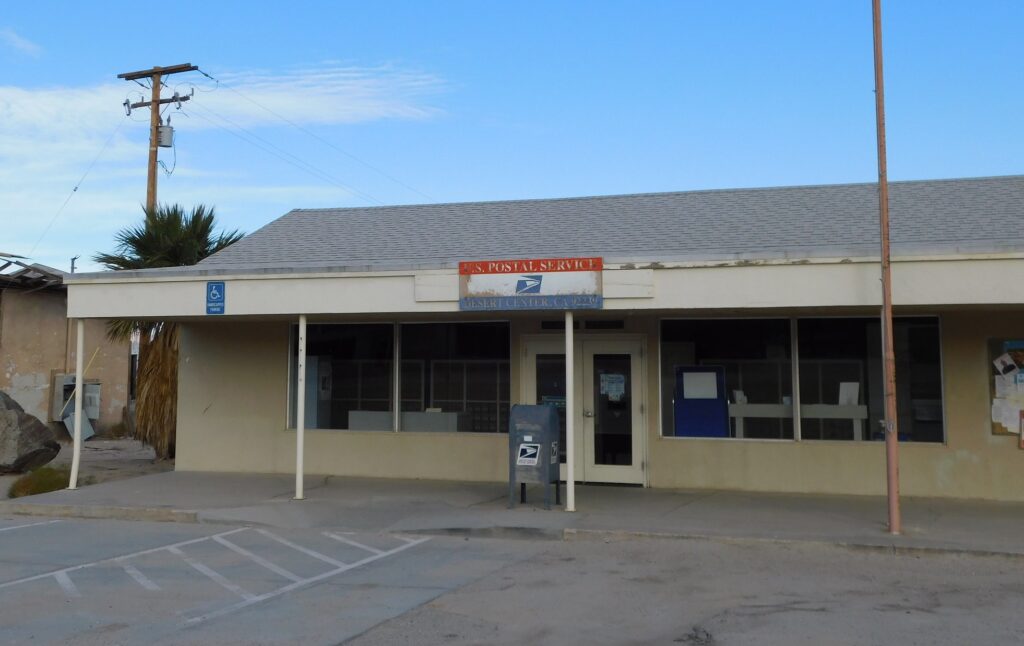 Desert Center, California Post Office 92239 - PostalMag.com